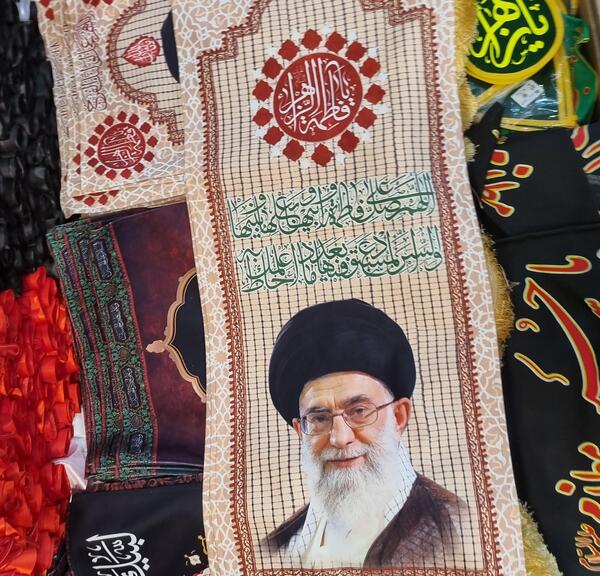 عکس رهبری و امام و حاج قاسم