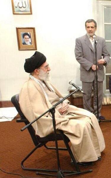 عکس رهبری و امام و پزشکیان