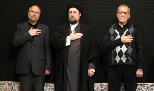 عکس رهبری و امام و پزشکیان