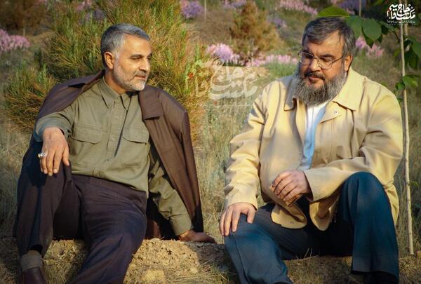 عکس رهبر و سردار سلیمانی و سید حسن نصرالله