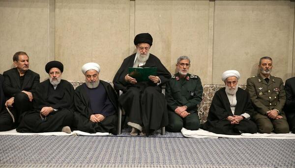 عکس رهبر و امام خمینی و حاج قاسم