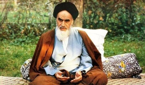 عکس رهبر و امام خمینی برای پوستر