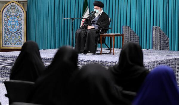 عکس زن رهبر جمهوری اسلامی ایران