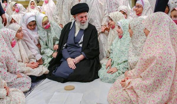 عکس زن رهبر جمهوری اسلامی ایران
