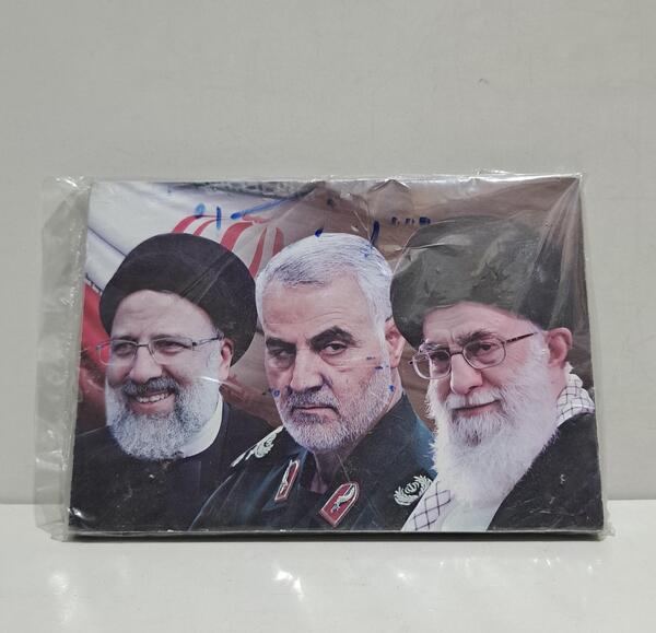 عکس رهبر با رئیسی و سردار سلیمانی