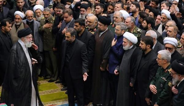 عکس رهبر با شهید رئیسی