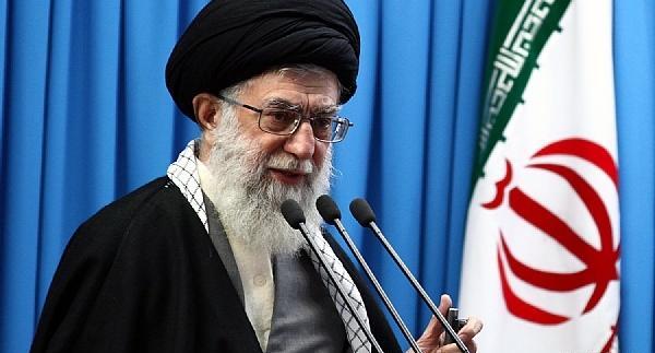 عکس های رهبری در نماز جمعه امروز