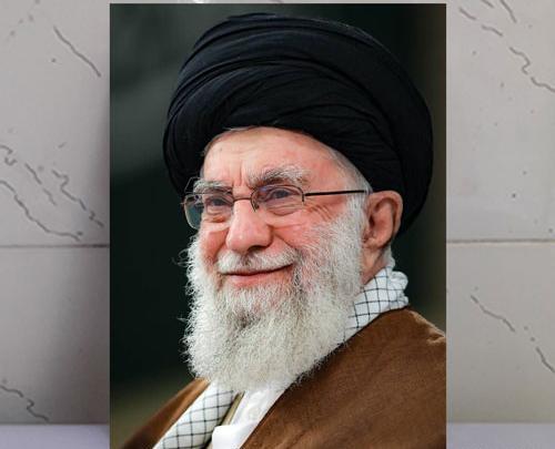 عکس رهبری با لبخند