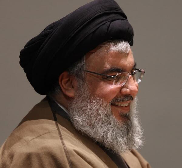 عکس رهبری با لبخند
