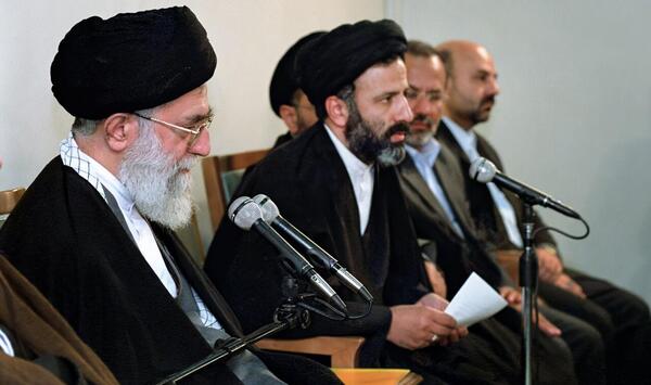 عکس های رهبری و رئیسی