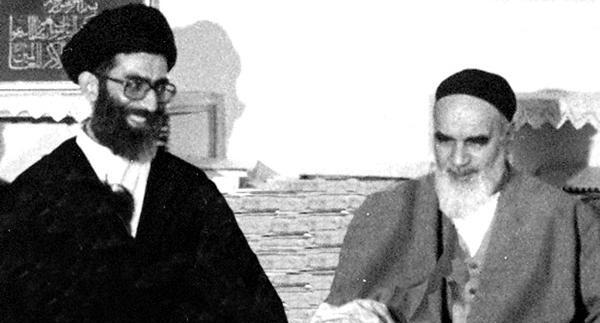 عکس رهبر با خمینی