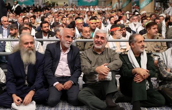 چفیه عکس رهبری