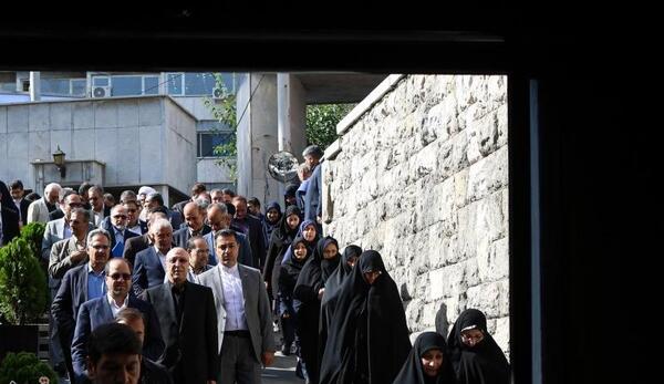 عکس رهبر انقلاب در دانشگاه آمریکا