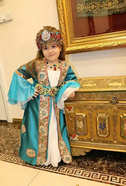 عکس لباس محلی لری بچه گانه