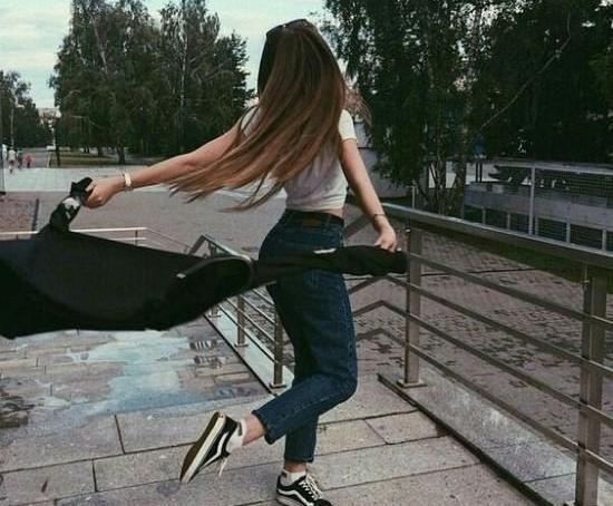 عکس فیک دختر هیکلی