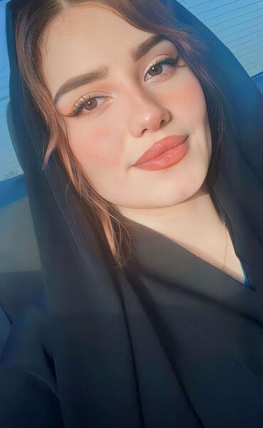 یه عکس فیک دخترانه