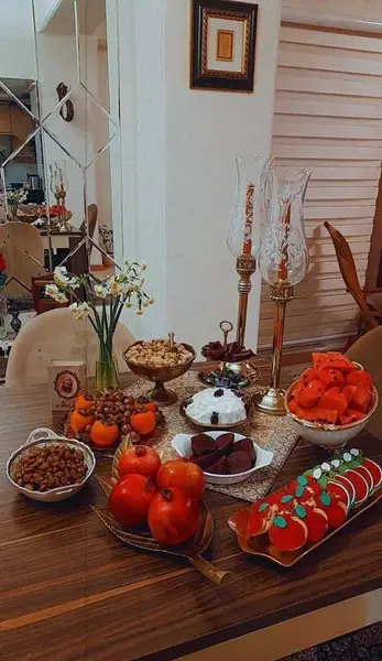 عکس فیک سفره یلدایی