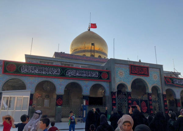 عکس حضرت زینب با پرچم