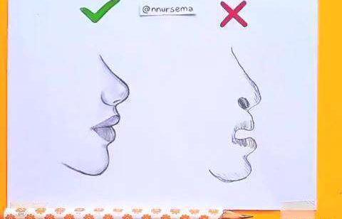 عکس نقاشی نصف صورت دختر ساده
