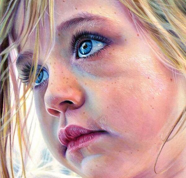 عکس نقاشی صورت ساده با مداد رنگی