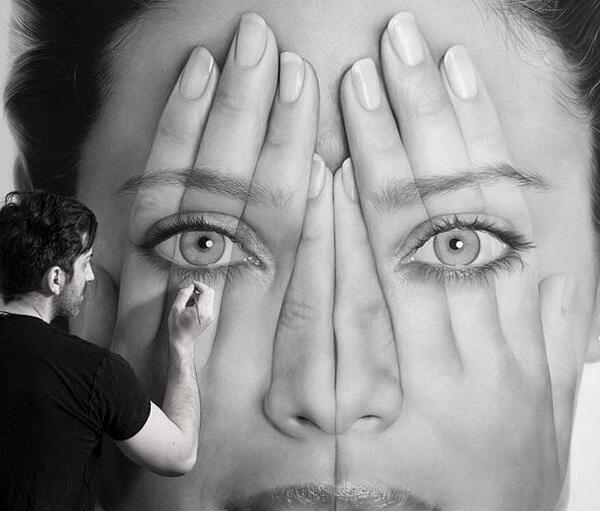 عکس نقاشی چهره سیاه قلم حرفه ای