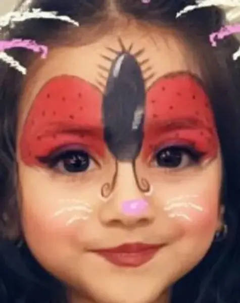 عکس نقاشی روی صورت کفشدوزک