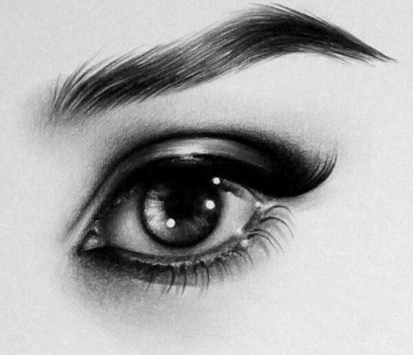 عکس نقاشی چشم و ابرو با سیاه قلم