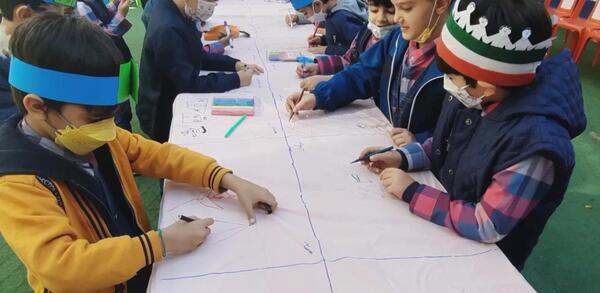 عکس نقاشی روز دانش آموز سخت