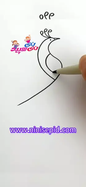 عکس نقاشی طاووس کودکانه با دست