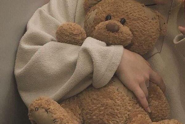 عکس عروسک فانتزی غمگین