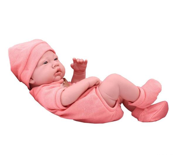 عکس عروسک شبیه به نوزاد