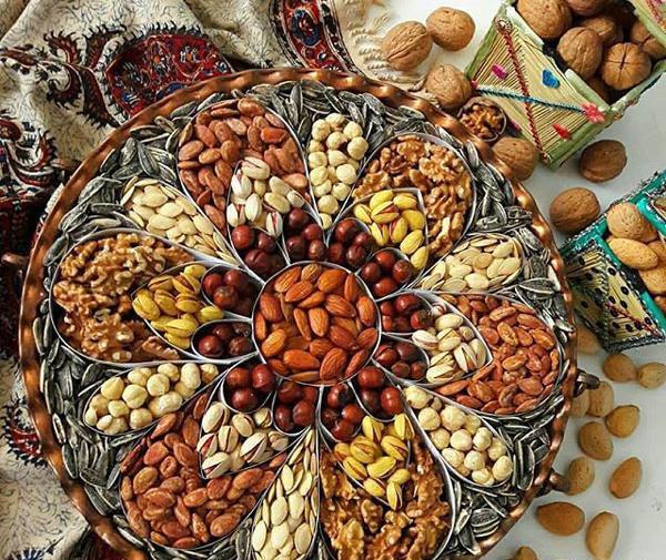 عکس ایده پذیرایی شب یلدا