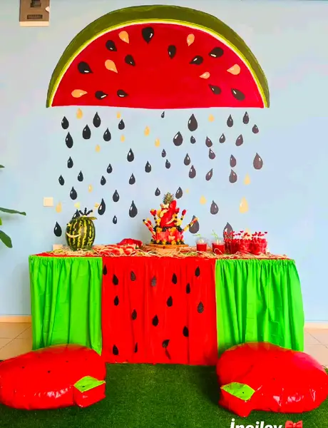 عکس ایده تزیین یلدایی برای مدرسه