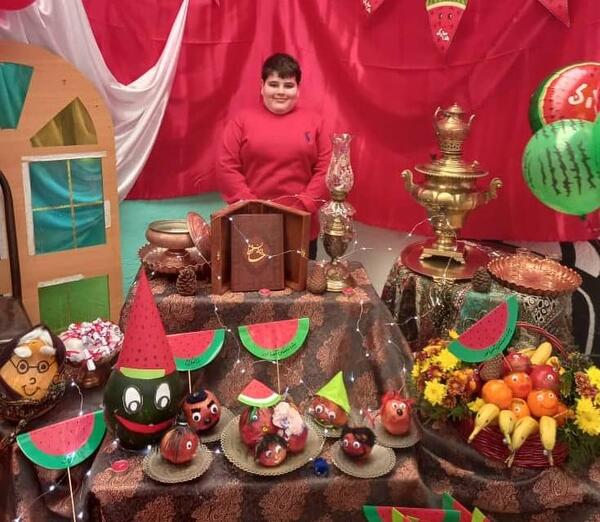 عکس ایده برای سفره یلدا مدرسه