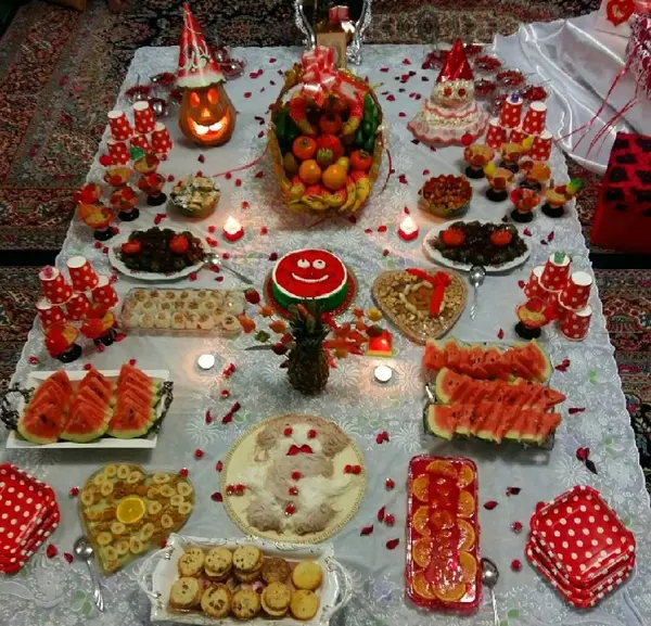عکس ایده سفره شب یلدا ساده