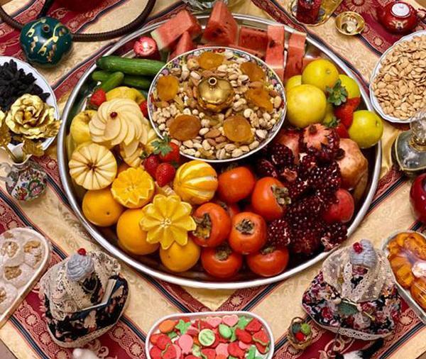 عکس ایده سفره یلدا ساده و شیک