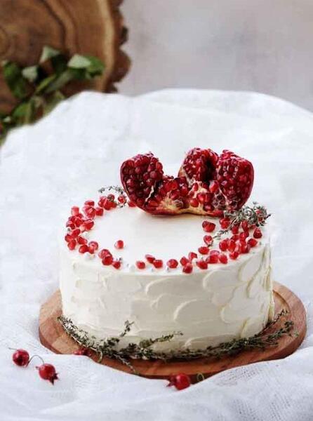 عکس ایده کیک شب یلدا خانگی