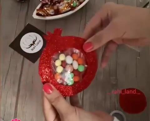 عکس ایده گیفت شب یلدا برای مدرسه