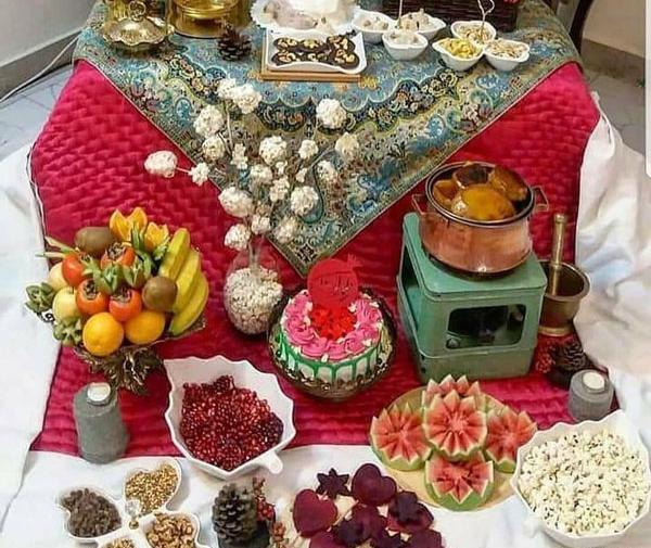 عکس ایده برای میز یلدایی