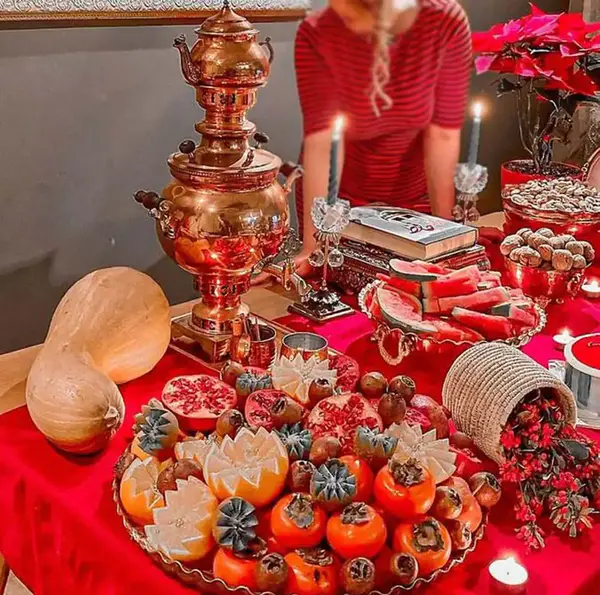عکس ایده میز یلدایی ساده