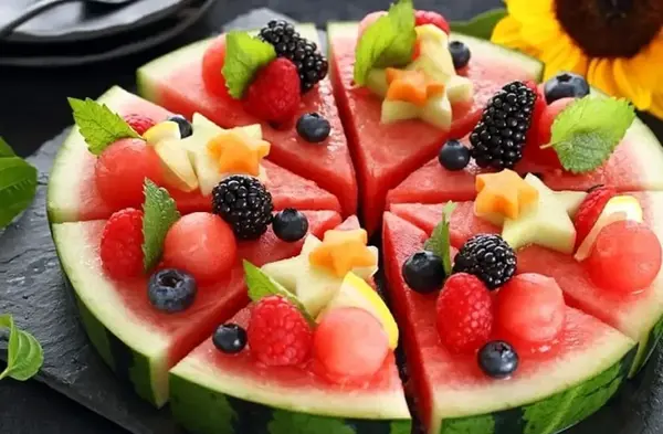 عکس ایده برای تزیین هندوانه شب یلدا