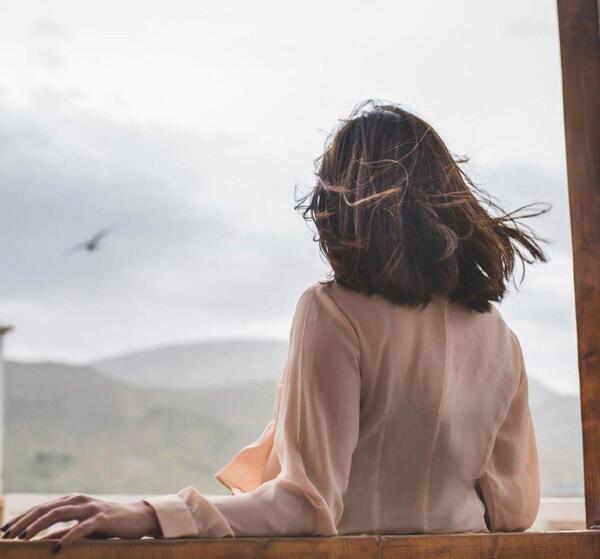 عکس دختر با عروس هلندی برای پروفایل