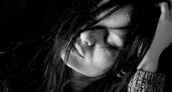 عکس صفحه تاریک برای پروفایل