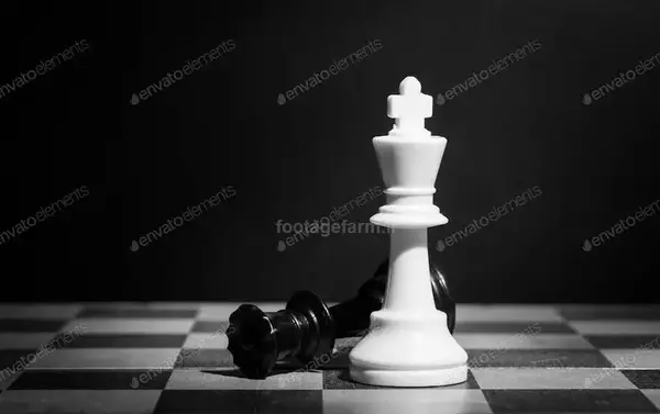 عکس صفحه شطرنج بدون مهره