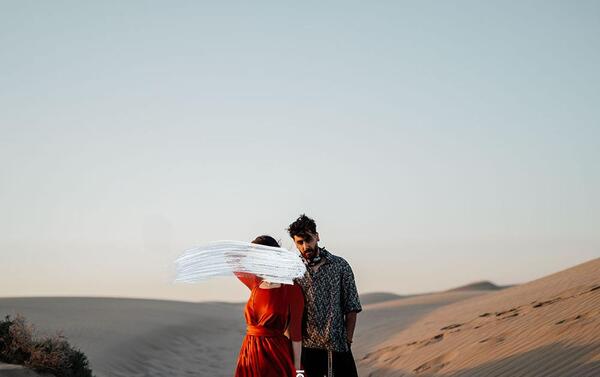 عکس عروس در کویر