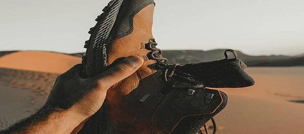 عکس پسر در کویر