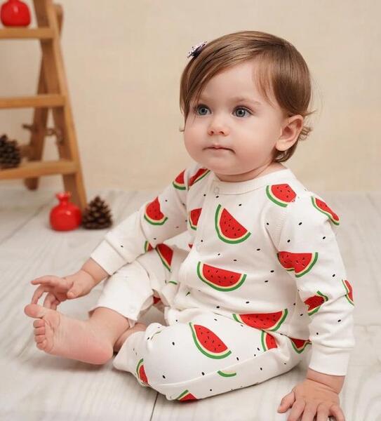 عکس لباس سرهمی یلدایی نوزادی