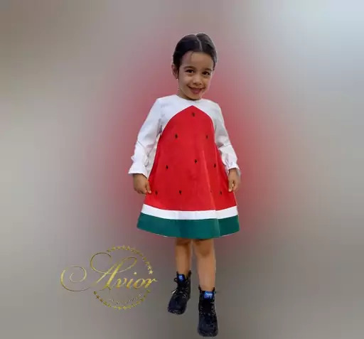 عکس خرید لباس شب یلدا دخترانه