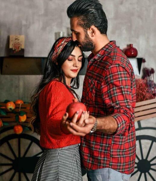 مدل ژست عکس یلدایی