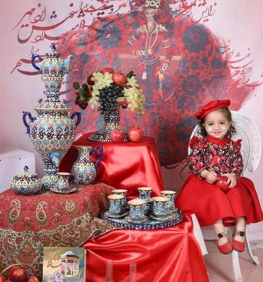 عکس ژست عکاسی یلدا